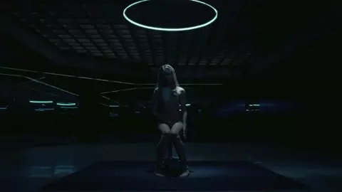 Evan Rachel Wood, Angela Sarafyan - Westworld S01E01 (2016) Full HD 1080 (Sex, Nude, Bush)