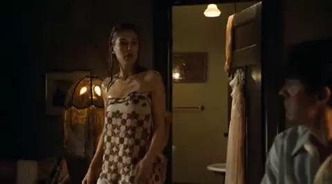 Rosamund Pike, Ayelet Zurer - Fugitive Pieces (2007)