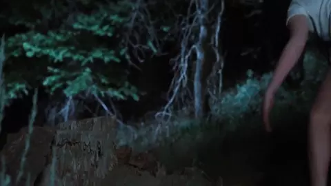Elissa Dowling Nude - Bloody Bloody Bible Camp (2012)