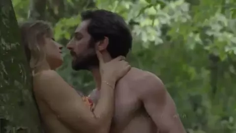 Carolina Chalita sexy - Amor De 4-s01e05 (2017)