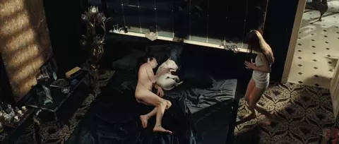 Lucy Gordon Nude - Gainsbourg (2010)