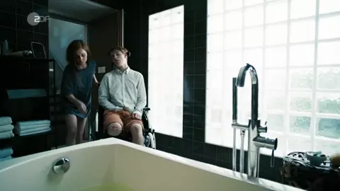 Josefine Preuss nude - Schuld - SCHULD nach Ferdinand von Schirach - Das Cello (2017)