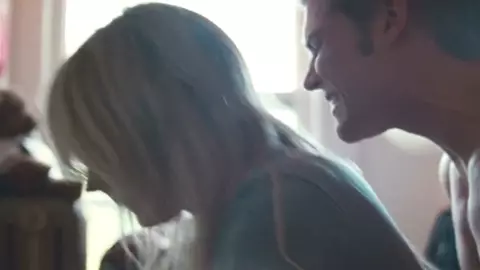 Michelle Williams nude - Blue Valentine (2010)