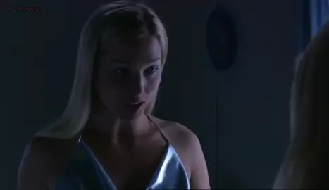 Kim Poirier nude, Stefanie von Pfetten nude – Decoys (2004)