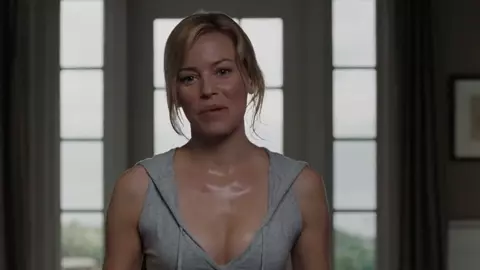Arielle Kebbel nude, Emily Browning sexy, Elizabeth Banks sexy – The Uninvited (2009)