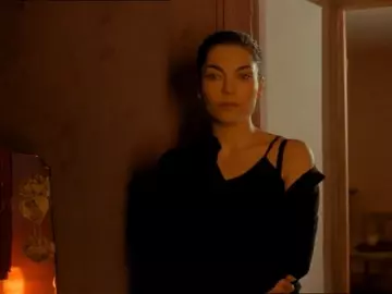 Sabrina Seyvecou & Coralie Revel sex scenes in Secret Things