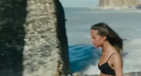 Alicia Vikander nude - Submergence (2018)