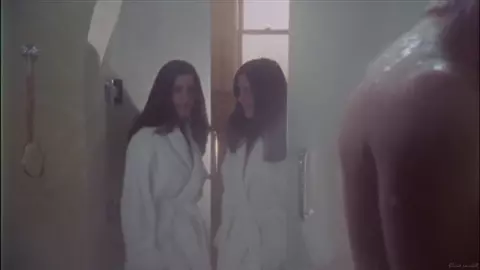 Annie Sorell, Alicia Loren nude - Cruel Intentions 2 (2000)