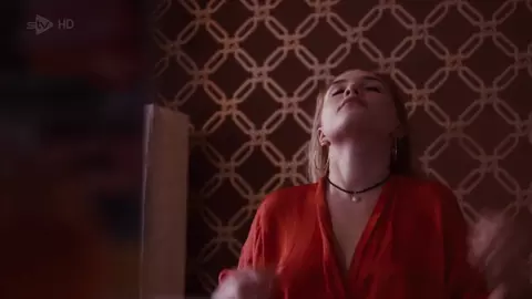 Florence Pugh, Anna Friel Nude - Marcella s01e02 (2016)