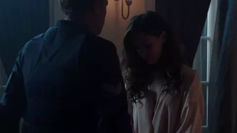 Roxanne McKee - Dominion S01 E2 (2014)