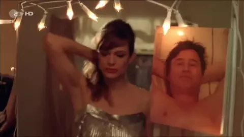 Suzan Anbeh Nude - Leo und Marie - Eine Weihnachtsliebe (2008)