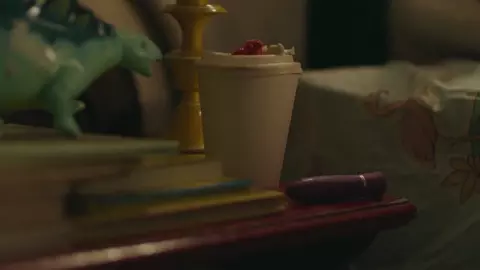 Frankie Shaw Nude - SMILF s01e01 (2017)