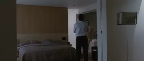 Julie Gayet Nude - Sans laisser de traces (2010)
