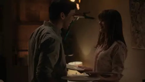 Ella Purnell hot scene - Sweetbitter s01e03 (2018, NUDE)