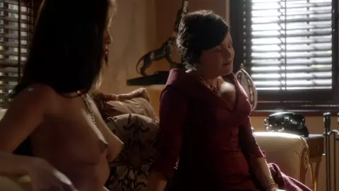 Meredith Ostrom nude - Magic City S02E01 (2013)