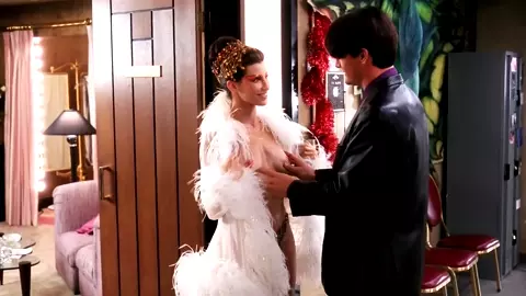 Elizabeth Berkley, Gina Gershon Nude - Showgirls (1995)