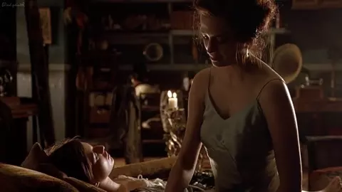 Maria Valverde, Eva Green nude - Cracks (2009)