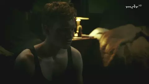 Paula Kroh naked - Was ich dir noch sagen wollte (2017)