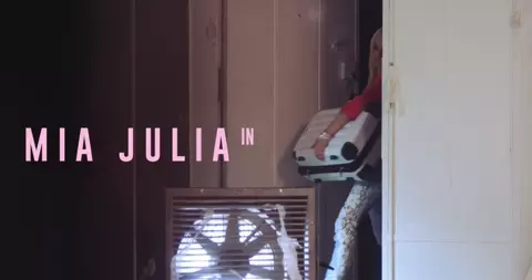 Mia Julia - Nackt is Geil (Official Venus 2015 Song)