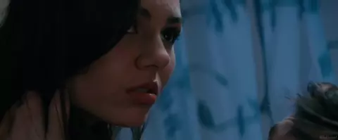 Victoria Justice - Naomi and Ely's No Kiss List (2015)