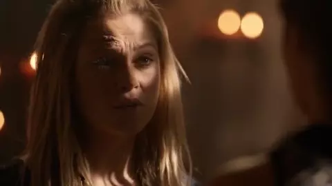 Eliza Taylor Sexy - The 100 S03E07 (2016) Lesbian-Hot Scene