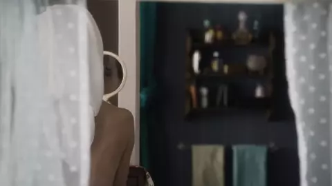 Carole Weyers, Rachel Brosnahan, Alexia Fast Sexy - Manhattan s01-02 (2014)