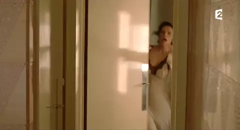 Alessandra Martines Nude - Le Romancier Martin (2012)