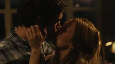 Ashley Hinshaw Nude - StartUp s01e03 (2016)