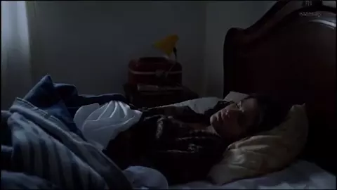 Antonia Morais Nude - Lucia McCartney s01e07 (BR 2016)