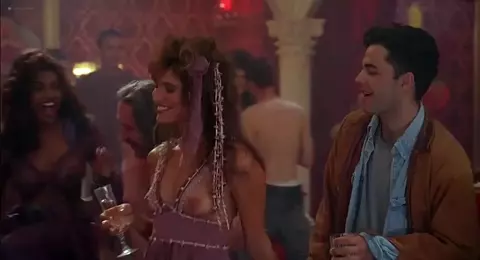 Angie Everhart, Kiara Hunter, etc Nude - Bordello of Blood (1996)
