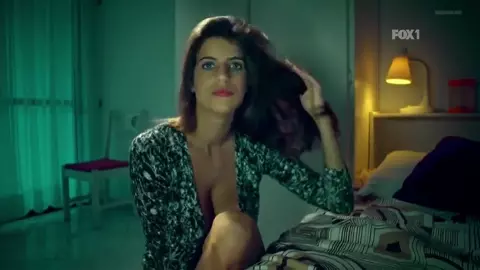 Maria Bopp Nude - Me Chame De Bruna s01e05 (BR 2016)