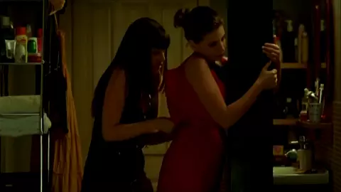 Miriam Giovanelli Nude - Mentiras y gordas (2009)