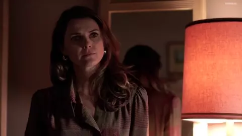 Keri Russell looks hot-to-trot in explicit sex scene from The Americans S04E05