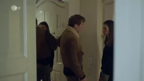 Man got right to fuck crying girlfriend in Winterherz Tod in Einer Kalten Nacht (2018)