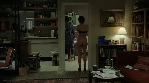 Natalie Portman with pink wig easily exposes body to man because he pays in Closer (2004)