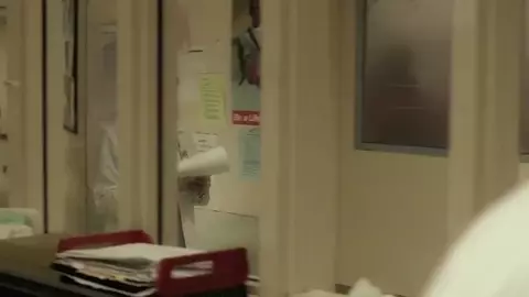 Doctor grabs Mila Kunis and hooks up with her in The Angriest Man in Brooklyn (2014)