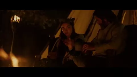 Man misuses power to fuck the girl he loves to see how she cums in Outlaw King (2018)