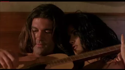 Salma Hayek gladly welcomes Antonio Banderas to do it in Desperado explicit HD sex scene