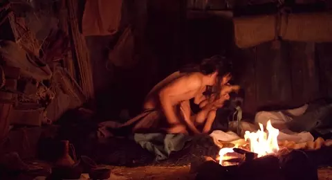No time to think about morality when Cho Yeo-jeong kills fucker in The Concubine (2012)