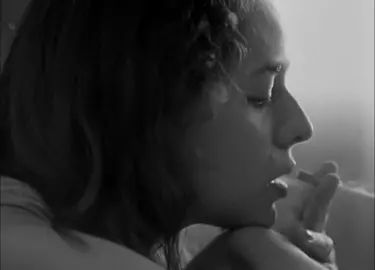 Nude Meraqui Pradis enjoys sex in Entre Estas Ruinas (2019)