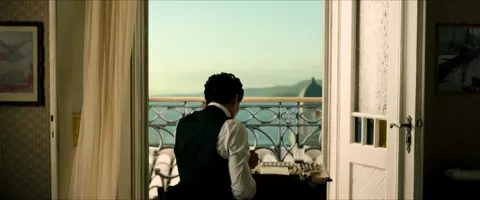 Deleted scene from Egon Schiele Tod und Madchen (2016): Naked Maresi Riegner bleeds
