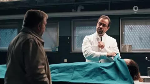 Lilia Lehner nackt - Tatort - Schlangengrube (2018)