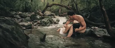 Hwang Geum-hee nude – Couple In The Forest (2017) Full Frontal Nude