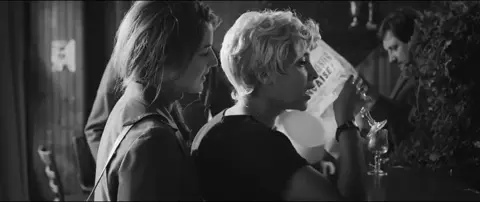 Esther Garrel, Leïla Bekhti Nude - Lastragale (FR 2015)