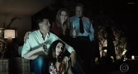 Ondina Clais Castilho nude - Meu Amigo Hindu (2015)