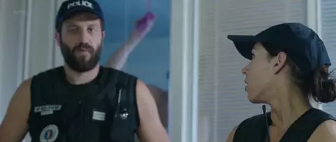 Malya Roman nude, Josephine Draï nude, Brigitte Faure nude - Nu s01e08 (2018)