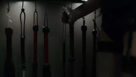 Maggie Siff sexy - Billions S03E01 (2018)