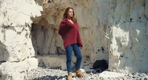 Alicia Vikander Sexy - Submergence (2018)