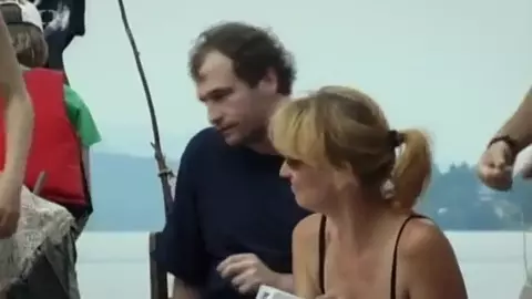 Alice Bendova nude - Hop nebo trop s01e02 (2004)