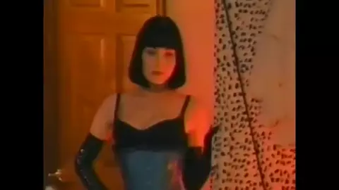 Dita Von Teese Nude - Romancing Sara (1995)